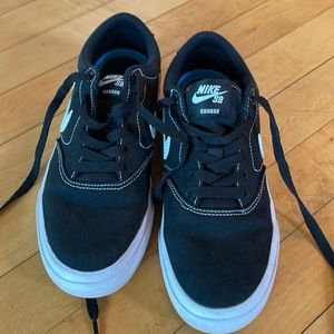 Youth Nike SB Charge shoes